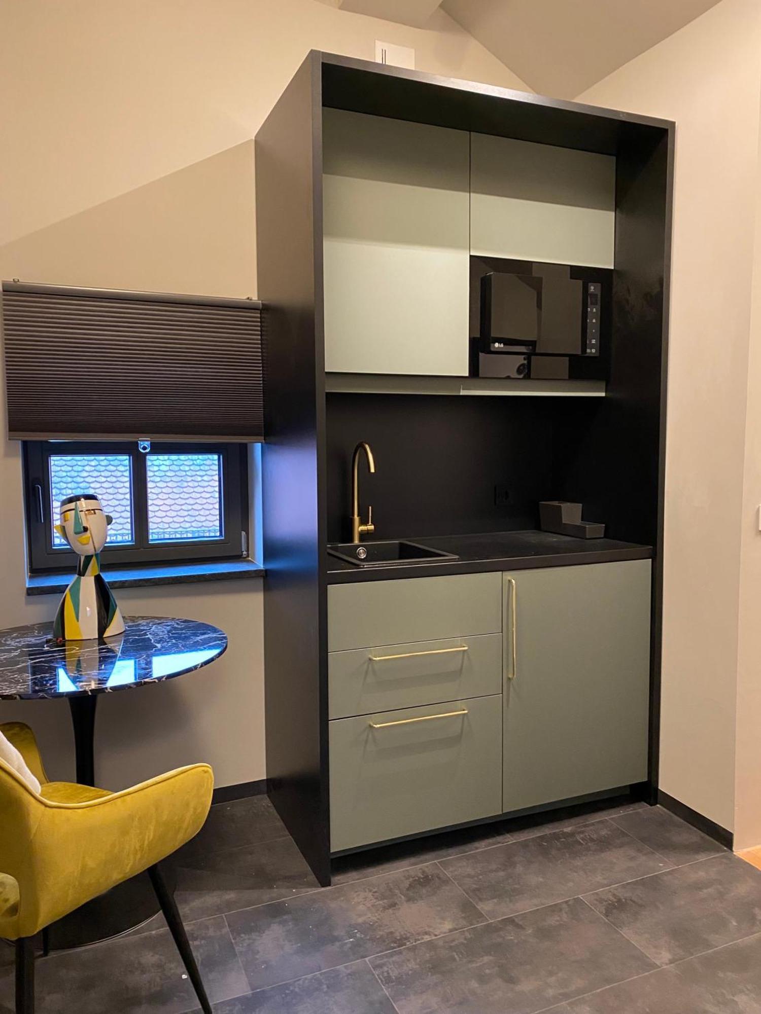 Pebbles Suiten By Ring Ratisbona Exterior foto